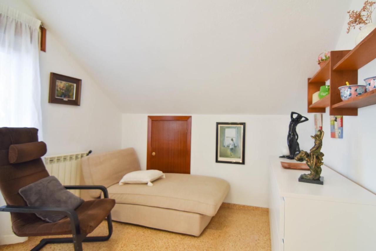 Amplio Y Comodo Chalet En Ajo Con Preciosas Vistas Bagian luar foto